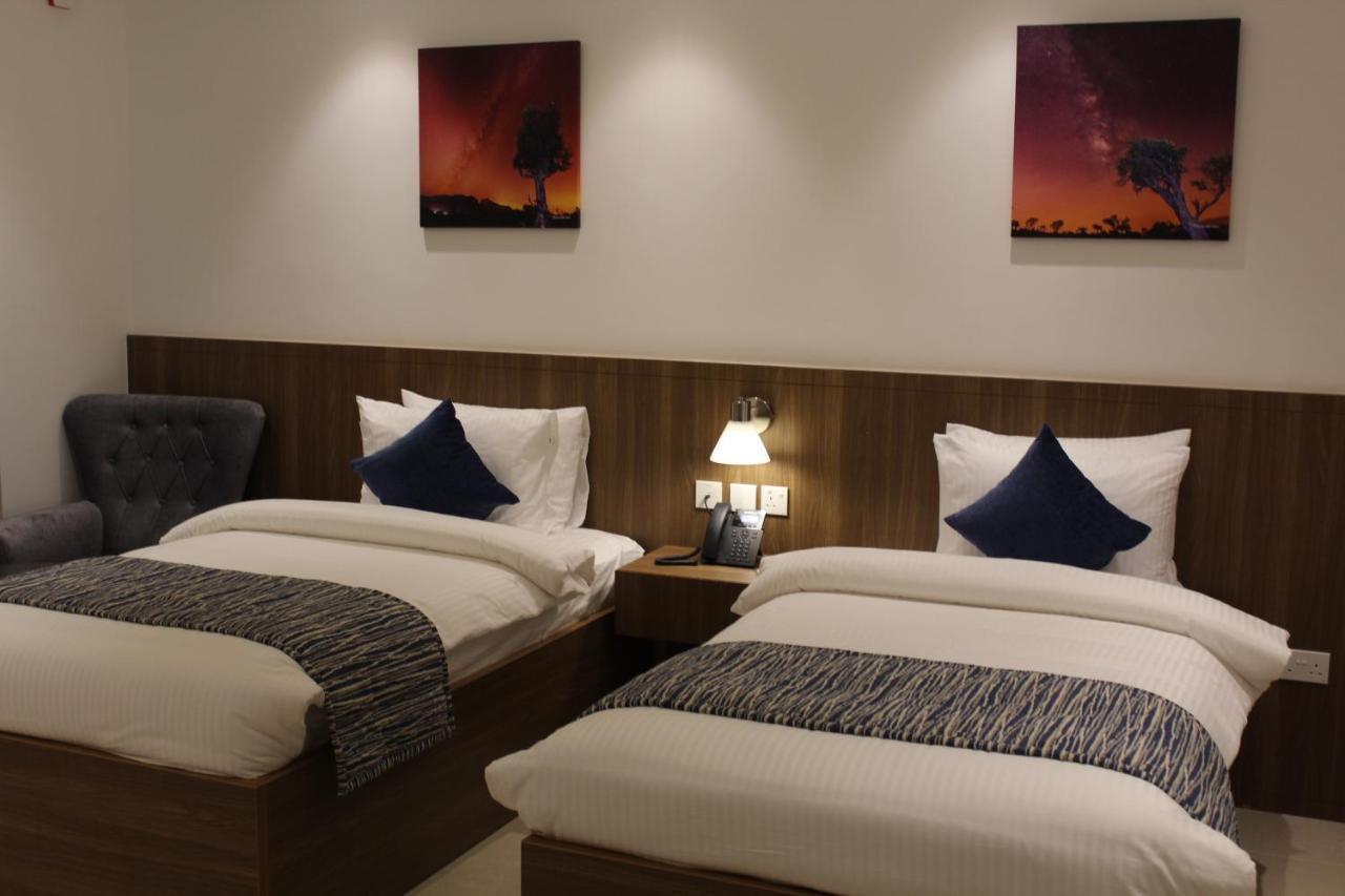 Duqm Express Hotel Экстерьер фото