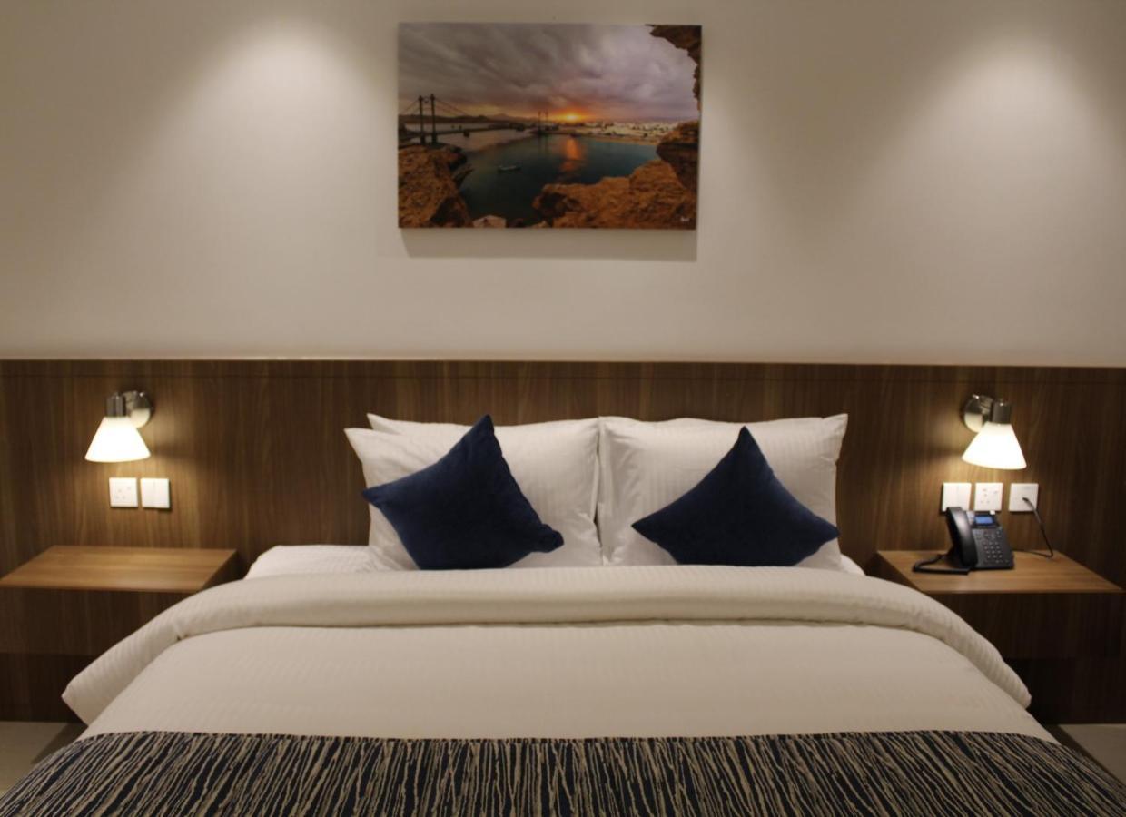 Duqm Express Hotel Экстерьер фото