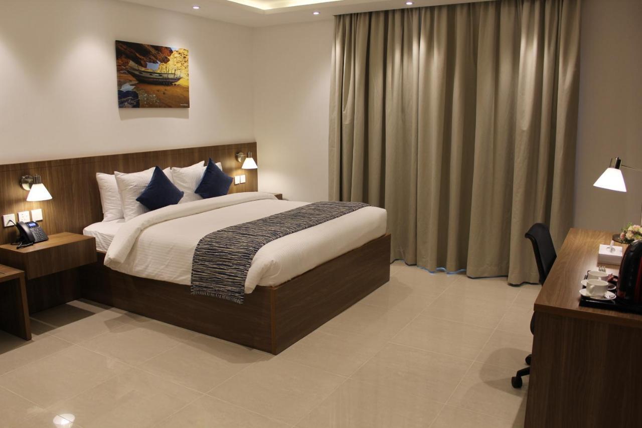 Duqm Express Hotel Экстерьер фото